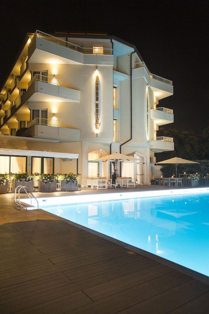 Grand Hotel Forte dei Marmi Eksteriør billede